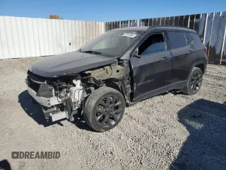 2021 Jeep Compass 80th Anniversary z VIN 3C4NJCEBXMT597469, wystawiony jako Copart lot #81813544 z przebiegiem 57 198 mil mil oraz Szkoda całkowita • Salvage title. Historia ofert i sprzedaży dostępna na DreamBid. Obrazek 1.