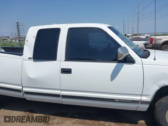 1998 Chevrolet Silverado 1500 with VIN 1GCEC19M0WE194095, listed as a IAAI auction lot 42162707 with 216,468 mi miles and . Bid and sale history available at DreamBid. Image 14.