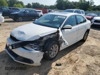 2012 Volkswagen Jetta SE with VIN 3VWDX7AJXCM427181, listed as a Copart auction lot 62350855 with 175,803 mi miles and Salvage title. Bid and sale history available at DreamBid. Image 1.