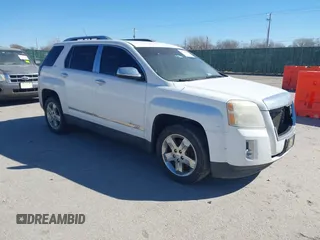 2012 GMC Terrain SLT-2 z VIN 2GKFLXE57C6345752, wystawiony jako IAAI lot #41755401 z przebiegiem 240 081 mil mil oraz . Historia ofert i sprzedaży dostępna na DreamBid. Obrazek 1.