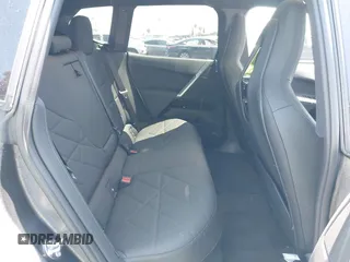 2025 BMW iX xDrive50 z VIN WB523CF07SCT17117, wystawiony jako IAAI lot #42042262 z przebiegiem 7485 mil mil oraz . Historia ofert i sprzedaży dostępna na DreamBid. Obrazek 8.