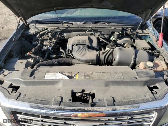 2002 Ford F-150 XLT with VIN 1FTRW07LX2KC22722, listed as a Copart auction lot 46000825 with 270,945 mi miles and Salvage Title. Bid and sale history available at carsss.com. Image 11.