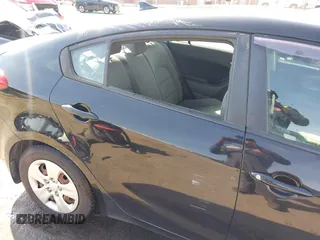 2014 Kia Forte LX with VIN KNAFK4A69E5147424, listed as a IAAI auction lot 41913598 with 117,503 mi miles. Bid and sale history available at carsss.com. Image 6.
