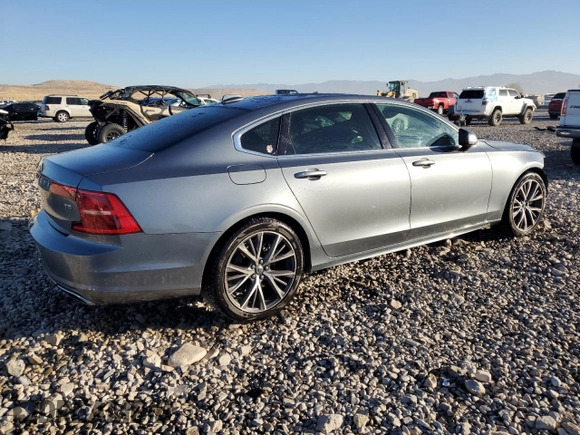 2019 Volvo S90 Momentum with VIN LVY102AK9KP081261, listed as a Copart auction lot 77707634 with 44,603 mi miles and Salvage Title. Bid and sale history available at carsss.com. Image 3.