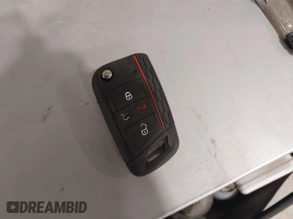 2017 Volkswagen GTI S с VIN 3VW4T7AU3HM072609, выставлен на аукционе IAAI как лот 42064578 с пробегом 102 199 миль миль и . История ставок и продаж доступна на DreamBid. Изображение 11.