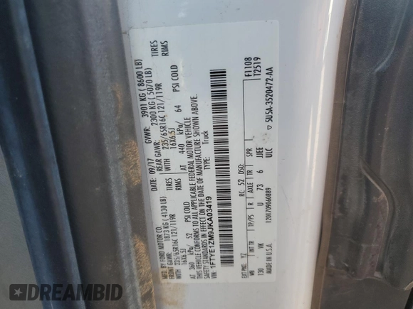 2018 Ford Transit z VIN 1FTYE1ZM9JKA03419, wystawiony jako Copart lot #53331965 z przebiegiem 119 276 mil mil oraz Szkoda całkowita • Salvage title. Historia ofert i sprzedaży dostępna na DreamBid. Obrazek 13.
