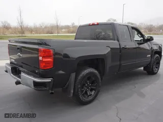 2018 Chevrolet Silverado 1500 LT with VIN 1GCVKREC6JZ247673, listed as a Copart auction lot 51680235 with 44,245 mi miles and Salvage Title. Bid and sale history available at carsss.com. Image 3.
