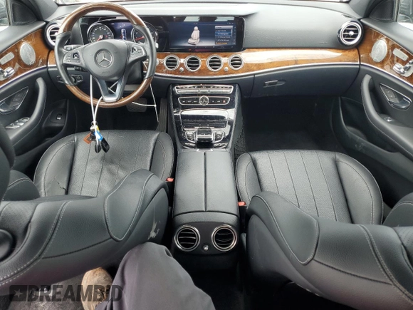 2017 Mercedes-Benz E 300 Luxury with VIN WDDZF4KB2HA187054, listed as a Copart auction lot 59384905 with 125,166 mi miles and Salvage title. Bid and sale history available at DreamBid. Image 8.