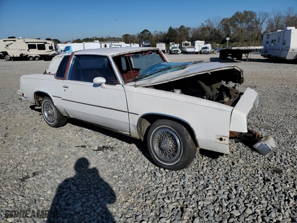 1984 Oldsmobile Cutlass Supreme with VIN 1G3AR47A4EM405634, listed as a Copart auction lot 85969214 with NaN miles and Non Repairable. Bid and sale history available at carsss.com. Image 4.
