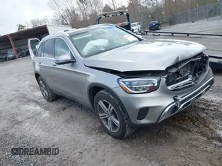 2022 Mercedes-Benz GLC with VIN W1N0G8DB2NV333048, listed as a IAAI auction lot 41532406 with 28,172 mi miles. Bid and sale history available at carsss.com. Image 1.