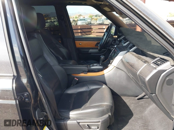 2008 Land Rover Range Rover Sport SC с VIN SALSH23408A150197, выставлен на аукционе IAAI как лот 42651281 с пробегом 118 204 миль миль и . История ставок и продаж доступна на DreamBid. Изображение 5.