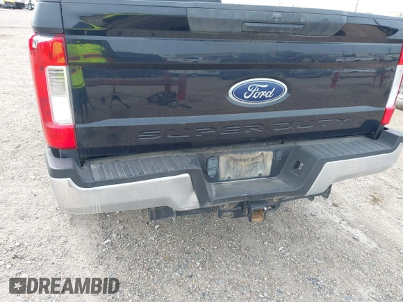 2017 Ford Super Duty F-250 SRW Lariat with VIN 1FT7W2BT9HEE94910, listed as a IAAI auction lot 42061321 with 265,615 mi miles. Bid and sale history available at carsss.com. Image 6.