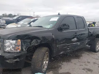 2007 Chevrolet Silverado 1500 Work Truck with VIN 1GCEC19C67Z509399, listed as a IAAI auction lot 41265865 with 324,438 mi miles. Bid and sale history available at carsss.com. Image 18.
