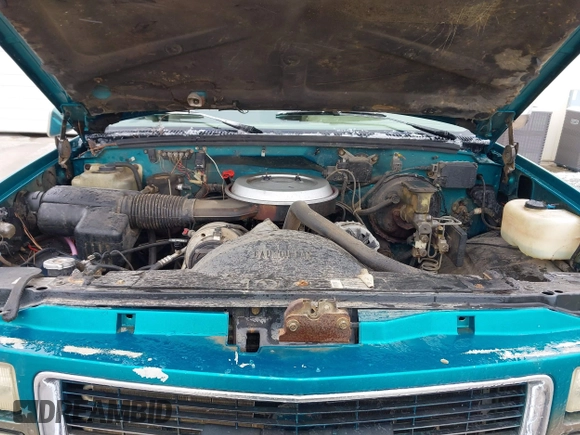 1994 GMC Sierra 1500 with VIN 2GDEK19K2R1549660, listed as a IAAI auction lot 41615642 with 207,399 mi miles and . Bid and sale history available at DreamBid. Image 10.