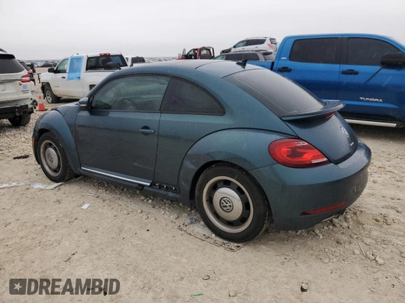 2018 Volkswagen Beetle S z VIN 3VWFD7AT5JM704416, wystawiony jako Copart lot #45387895 z przebiegiem 51 601 mil mil oraz Czysty tytuł • Clean title. Historia ofert i sprzedaży dostępna na DreamBid. Obrazek 2.
