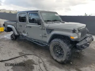 2021 Jeep Gladiator Sport S с VIN 1C6JJTAG1ML562354, выставлен на аукционе Copart как лот 54850185 с пробегом 67 473 миль миль и На запчасти • Non repairable. История ставок и продаж доступна на DreamBid. Изображение 4.