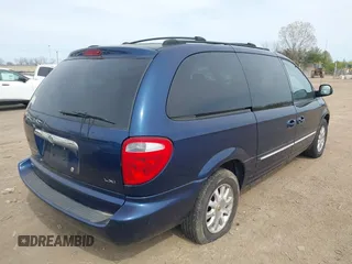 2001 Chrysler Town & Country LXi with VIN 2C4GP54L81R352276, listed as a IAAI auction lot 42059587 with 93,283 mi miles and . Bid and sale history available at DreamBid. Image 4.