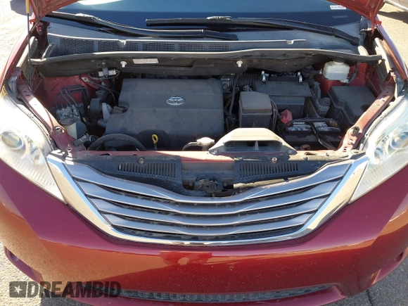 2015 Toyota Sienna XLE with VIN 5TDYK3DCXFS621190, listed as a IAAI auction lot 41646481 with 173,817 mi miles. Bid and sale history available at carsss.com. Image 10.