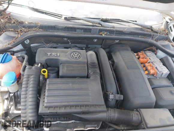 2013 Volkswagen Jetta Hybrid SE with VIN 3VW637AJ1DM249392, listed as a IAAI auction lot 42577266 with 109,026 mi miles and . Bid and sale history available at DreamBid. Image 10.
