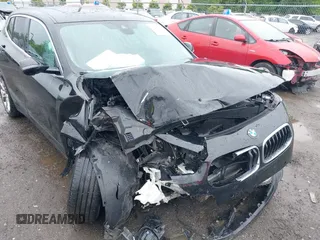 2020 BMW X2 sDrive28i z VIN WBXYH9C01L5P36225, wystawiony jako IAAI lot #39421264 z przebiegiem 70 043 mil mil oraz . Historia ofert i sprzedaży dostępna na DreamBid. Obrazek 6.