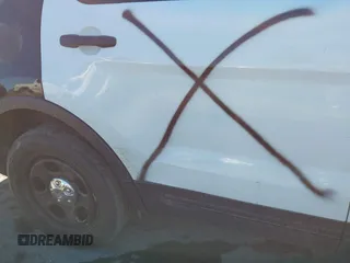 2017 Ford Police Interceptor Utility с VIN 1FM5K8ARXHGC34771, выставлен на аукционе IAAI как лот 42629582 с пробегом Не указан миль и . История ставок и продаж доступна на DreamBid. Изображение 6.