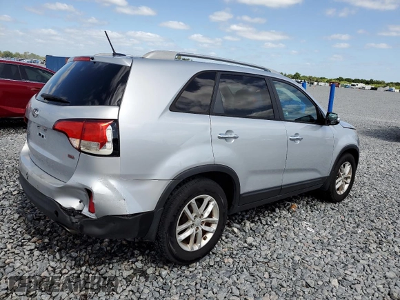 2015 Kia Sorento LX with VIN 5XYKT4A61FG640165, listed as a Copart auction lot 54720075 with 183,119 mi miles and Salvage Title. Bid and sale history available at carsss.com. Image 3.