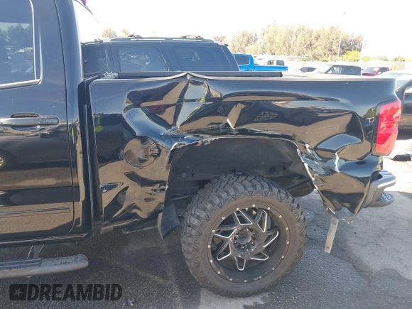 2017 Chevrolet Silverado 1500 LT with VIN 3GCPCREC5HG471758, listed as a IAAI auction lot 41991708 with 77,056 mi miles. Bid and sale history available at carsss.com. Image 6.