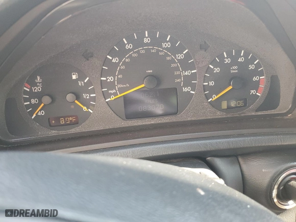2001 Mercedes-Benz CLK-Class 3.2L with VIN WDBLK65G81T074720, listed as a Copart auction lot 75270824 with 83,070 mi miles and Salvage Title. Bid and sale history available at carsss.com. Image 9.