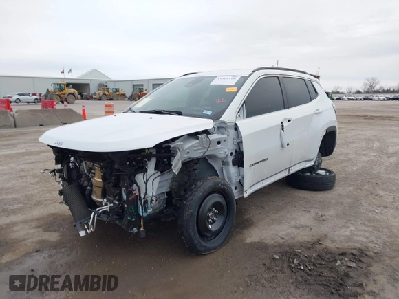 2024 Jeep Compass Latitude Lux with VIN 3C4NJDFN4RT169922, listed as a IAAI auction lot 41564166 with 16,097 mi miles and . Bid and sale history available at DreamBid. Image 6.