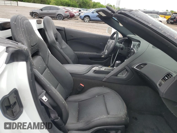 2016 Chevrolet Corvette 1LT z VIN 1G1YB3D71G5123625, wystawiony jako Copart lot #53939265 z przebiegiem 55 049 mil mil oraz Szkoda całkowita • Salvage title. Historia ofert i sprzedaży dostępna na DreamBid. Obrazek 10.