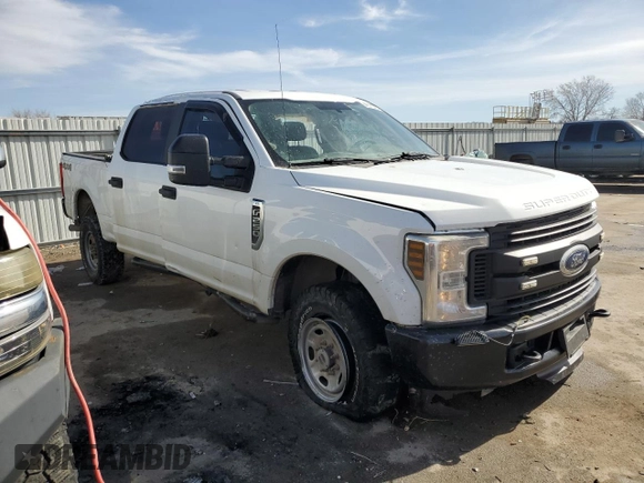 2018 Ford F-250 XL z VIN 1FT7W2B63JEB97907, wystawiony jako Copart lot #46515335 z przebiegiem 209 181 mil mil oraz Szkoda całkowita • Salvage title. Historia ofert i sprzedaży dostępna na DreamBid. Obrazek 4.