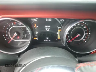 2018 Jeep Wrangler Unlimited Rubicon z VIN 1C4HJXFGXJW258554, wystawiony jako Copart lot #55863905 z przebiegiem 60 492 mil mil oraz Szkoda całkowita • Salvage title. Historia ofert i sprzedaży dostępna na DreamBid. Obrazek 9.