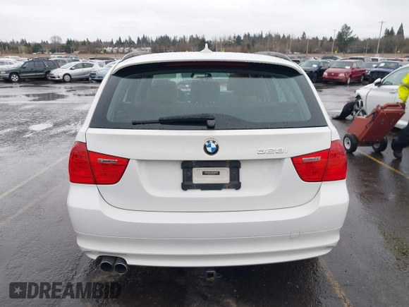 2012 BMW 3 Series 328i xDrive with VIN WBAUU3C50CA543357, listed as a IAAI auction lot 38635586 with 85,220 mi miles and . Bid and sale history available at DreamBid. Image 16.