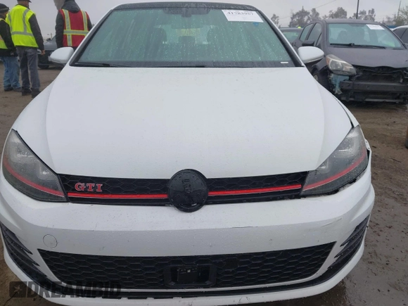 2017 Volkswagen Golf GTI S with VIN 3VW547AU6HM016813, listed as a IAAI auction lot 41783957 with 125,052 mi miles. Bid and sale history available at carsss.com. Image 12.