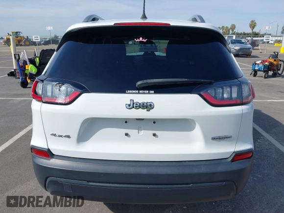 2019 Jeep Cherokee Latitude with VIN 1C4PJMCB5KD212940, listed as a IAAI auction lot 41762856 with 86,777 mi miles. Bid and sale history available at carsss.com. Image 17.