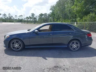 2016 Mercedes-Benz E-Class E 350 Sport with VIN WDDHF5KB7GB173418, listed as a IAAI auction lot 41956020 with 72,475 mi miles. Bid and sale history available at carsss.com. Image 15.