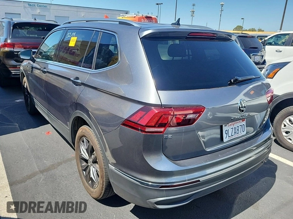 2024 Volkswagen Tiguan SE z VIN 3VV3B7AX7RM106937, wystawiony jako IAAI lot #42845192 z przebiegiem 32 134 mil mil oraz . Historia ofert i sprzedaży dostępna na DreamBid. Obrazek 48.