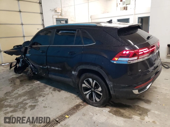 2024 Volkswagen Atlas SE with VIN 1V2LE2CA9RC248451, listed as a Copart auction lot 45288595 with 14,541 mi miles and Clean title. Bid and sale history available at DreamBid. Image 2.