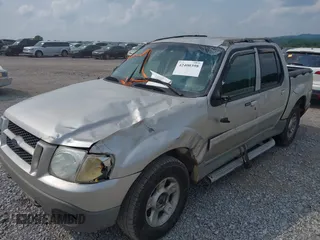 2003 Ford Explorer Sport Trac XLS z VIN 1FMZU77E73UB97392, wystawiony jako IAAI lot #42400398 z przebiegiem 160 556 mil mil oraz . Historia ofert i sprzedaży dostępna na DreamBid. Obrazek 6.