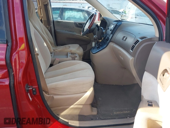 2008 Kia Sedona LX with VIN KNDMB233986222686, listed as a IAAI auction lot 41370167 with 216,383 mi miles. Bid and sale history available at carsss.com. Image 5.