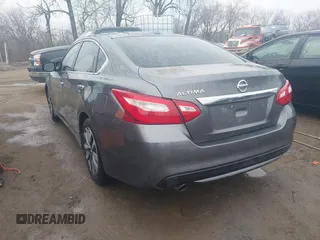 2017 Nissan Altima SR z VIN 1N4AL3AP6HC481669, wystawiony jako IAAI lot #41545375 z przebiegiem 93 271 mil mil oraz . Historia ofert i sprzedaży dostępna na DreamBid. Obrazek 3.