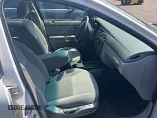 2003 Ford Taurus SE Standard z VIN 1FAFP58283A155067, wystawiony jako Copart lot #54555045 z przebiegiem 159 296 mil mil oraz Tytuł czysty. Historia ofert i sprzedaży dostępna na DreamBid. Obrazek 5.