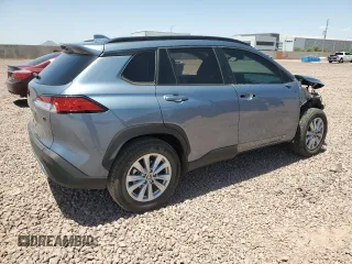 2023 Toyota Corolla Cross LE z VIN 7MUCAAAG3PV065644, wystawiony jako Copart lot #57070455 z przebiegiem 20 229 mil mil oraz Szkoda całkowita • Salvage title. Historia ofert i sprzedaży dostępna na DreamBid. Obrazek 3.