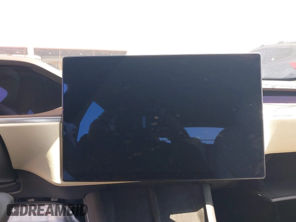 2022 Tesla Model S z VIN 5YJSA1E56NF490064, wystawiony jako IAAI lot #41858477 z przebiegiem Nie podano mil oraz . Historia ofert i sprzedaży dostępna na DreamBid. Obrazek 17.