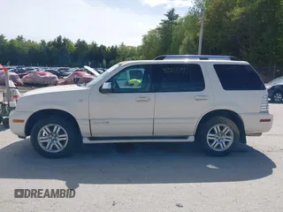 2007 Mercury Mountaineer Premier z VIN 4M2EU48877UJ02100, wystawiony jako IAAI lot #42285440 z przebiegiem 159 470 mil mil oraz . Historia ofert i sprzedaży dostępna na DreamBid. Obrazek 12.