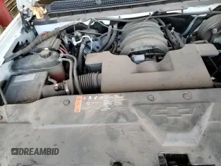 2018 Chevrolet Silverado 1500 LTZ z VIN 3GCPCSEC6JG597687, wystawiony jako Copart lot #84787325 z przebiegiem 101 645 mil mil oraz Szkoda całkowita • Salvage title. Historia ofert i sprzedaży dostępna na DreamBid. Obrazek 15.