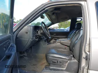 2004 GMC Sierra 2500HD with VIN 1GTHK23194F136501, listed as a IAAI auction lot 42204491 with 226,947 mi miles and . Bid and sale history available at DreamBid. Image 5.