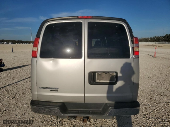 2009 Chevrolet Express Passenger with VIN 1GAHG39K791118504, listed as a Copart auction lot 81822294 with 120,204 mi miles and Salvage Title. Bid and sale history available at carsss.com. Image 6.