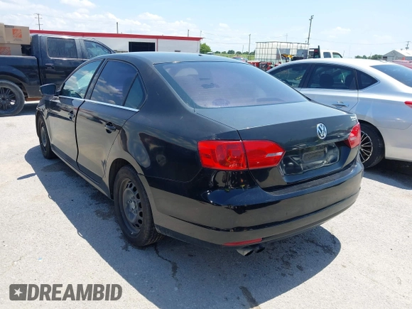 2013 Volkswagen Jetta SE z VIN 3VWDP7AJ4DM394597, wystawiony jako IAAI lot #42704268 z przebiegiem 158 242 mil mil oraz . Historia ofert i sprzedaży dostępna na DreamBid. Obrazek 3.