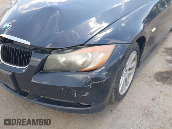 2007 BMW 3 Series 328i with VIN WBAVA33577KX82272, listed as a IAAI auction lot 42175352 with 194,774 mi miles and . Bid and sale history available at DreamBid. Image 6.